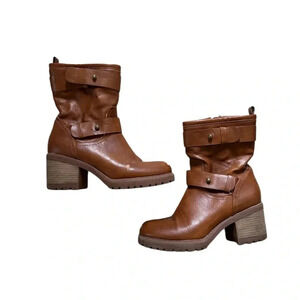 Vintage Brown leather chunky heeled boots🤎